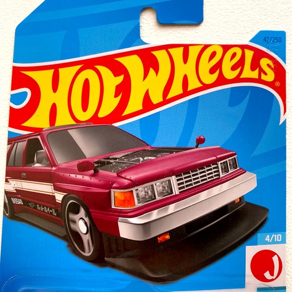 Hot wheels Nissan Maxima Drift Car - Picture 2 of 4